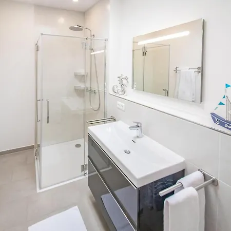 Baltic Village-damp *